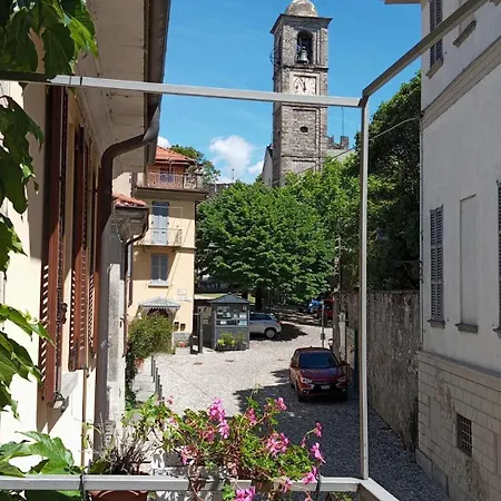 Tower House In A Medieval Village בית נופש
