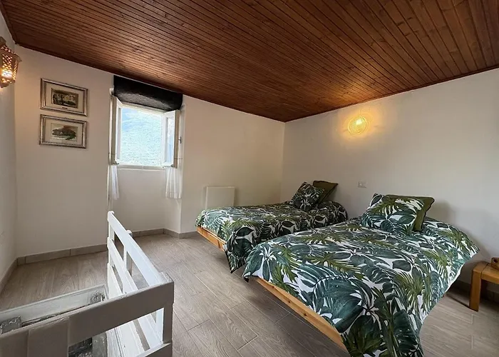 Tower House In A Medieval Village Casa vacanze Dervio